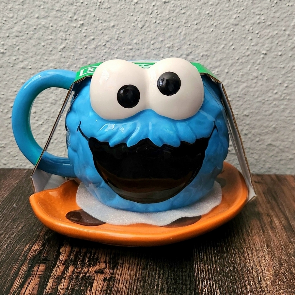 Sesame Street Cookie Monster Mug with Plate – Collector’s Set